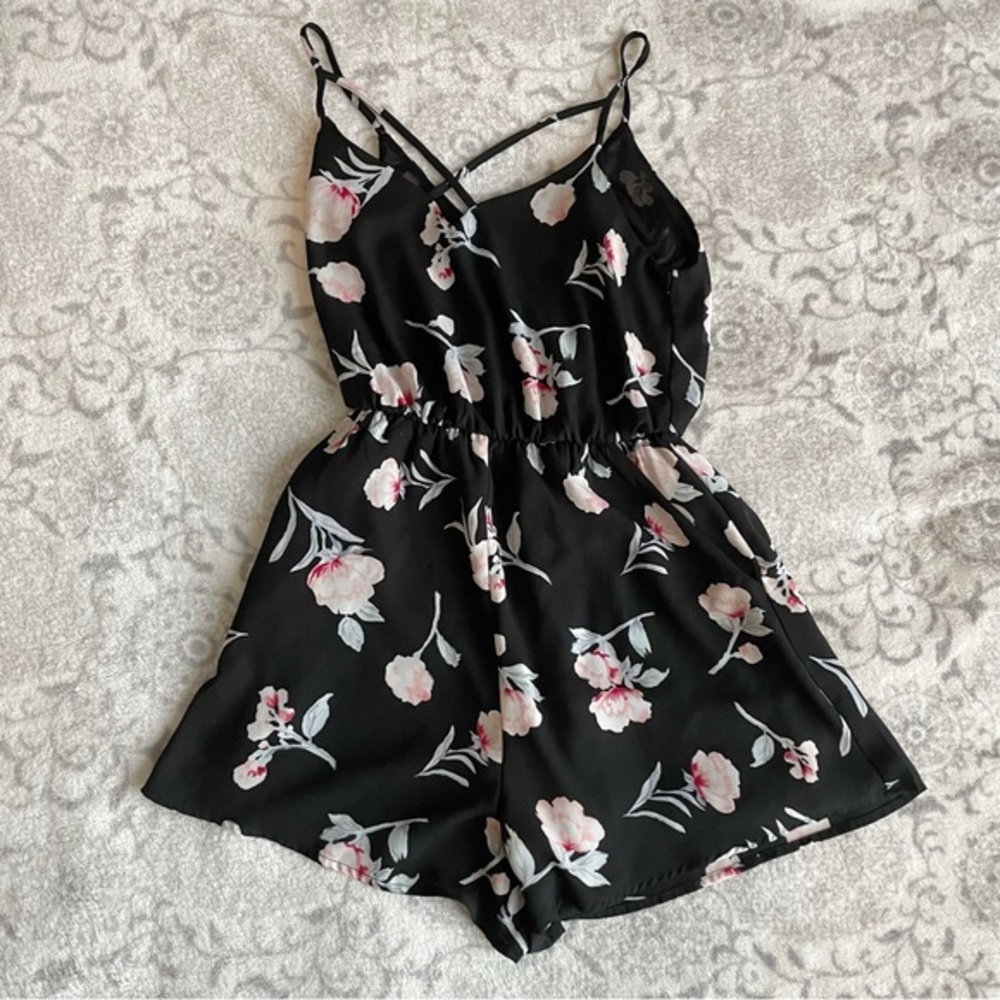 Lush floral romper xsmall